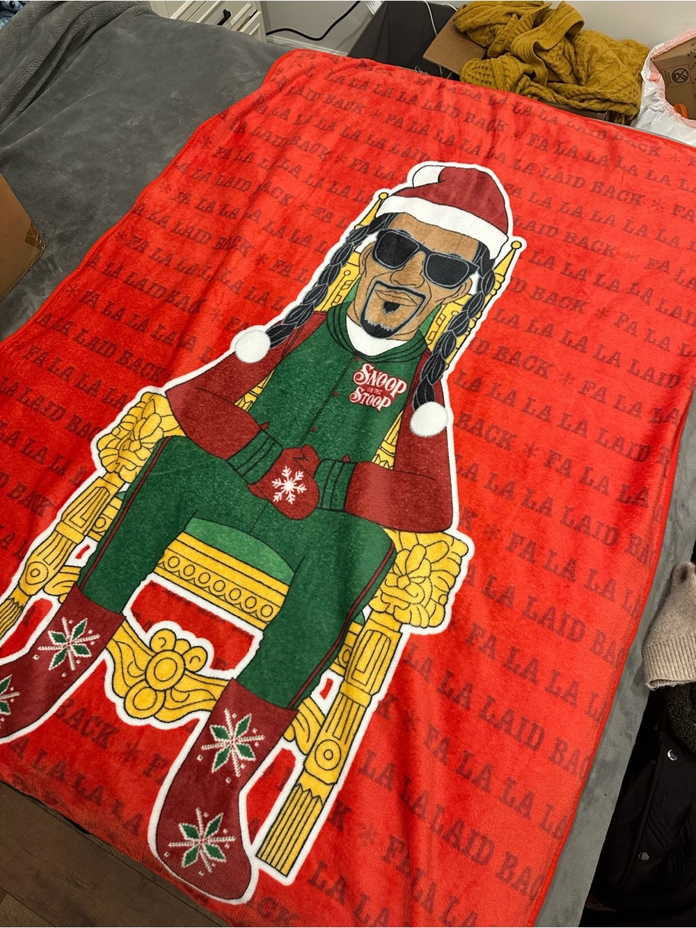 Snoop Dogg Red Holiday Throw Blanket - Festive Graphic Plush